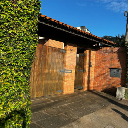 Casa à venda com 4 quartos, sendo 2 suítes, em Vila Aparecida, Itapetininga, SP