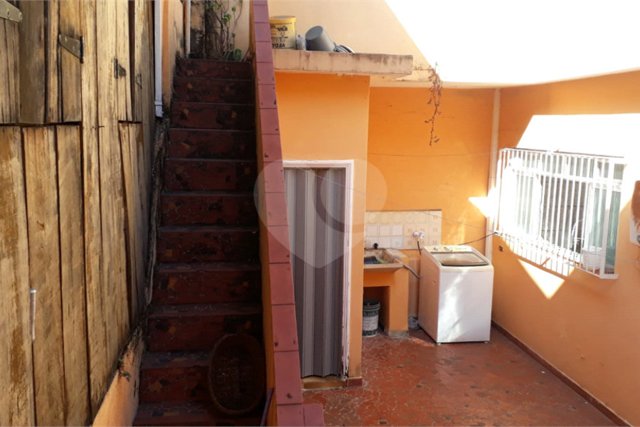 BELA CASA 274 M² C/ 3 QUARTOS 1 SALA 1 COZINHA 3 BANHEIROS 2 VAGAS Para Estacionamento coberta P/ VENDA NA V N Cachoeirinha