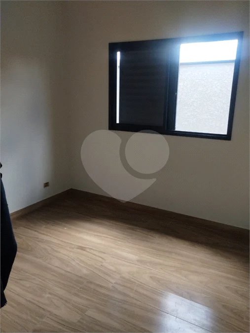 Casa em Atibaia com 3 dormitórios (1 suíte), sala 2 ambientes, piscina, 2 vagas de garagem, aceita financiamento