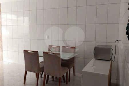 Sobrado à venda com 2 quartos, sendo 1 suíte, em Jardim Luciana, Itaquaquecetuba, SP