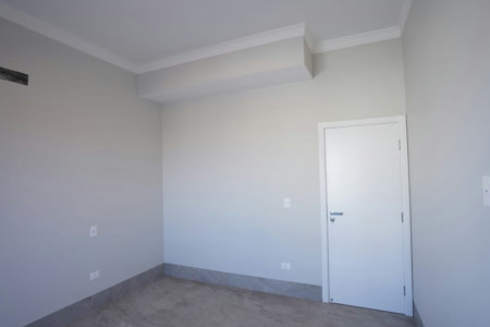 Casa à venda com 4 quartos, sendo 1 suíte, em Parque Residencial Mart Ville, Presidente Prudente, SP