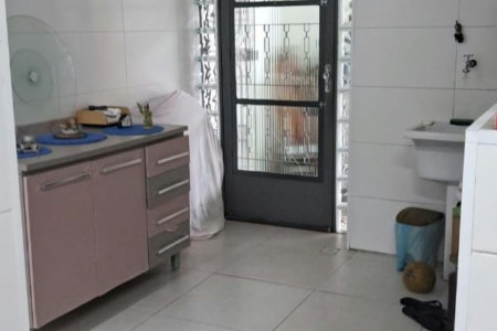 Sobrado com 3 dormitórios à venda, 150 m² por R$ 780.000,00 - Estuário - Santos/SP