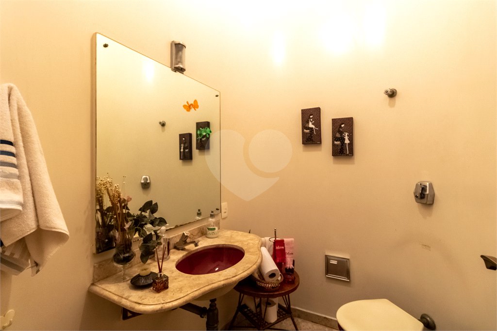 Casa à venda com 4 quartos, sendo 1 suíte, em Jardim Marajoara, São Paulo, SP