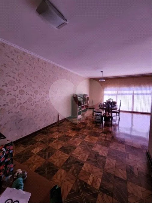 Casa à venda com 4 quartos, sendo 2 suítes, em Vila São Geraldo, São Paulo, SP