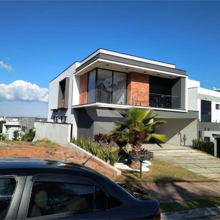 Casa à venda com 3 quartos, sendo 1 suíte, no condomínio Bella Città - Fazenda Rodeio, Mogi das Cruzes - SP