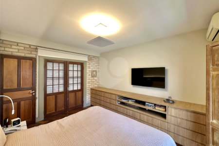 Casa à venda com 4 suítes no condomínio Parque das Artes, Embu das Artes - SP