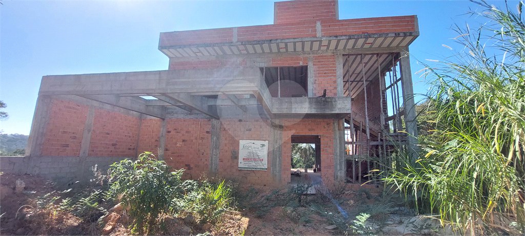 Casa à venda com 4 suítes no condomínio Sausalito, Mairiporã - SP