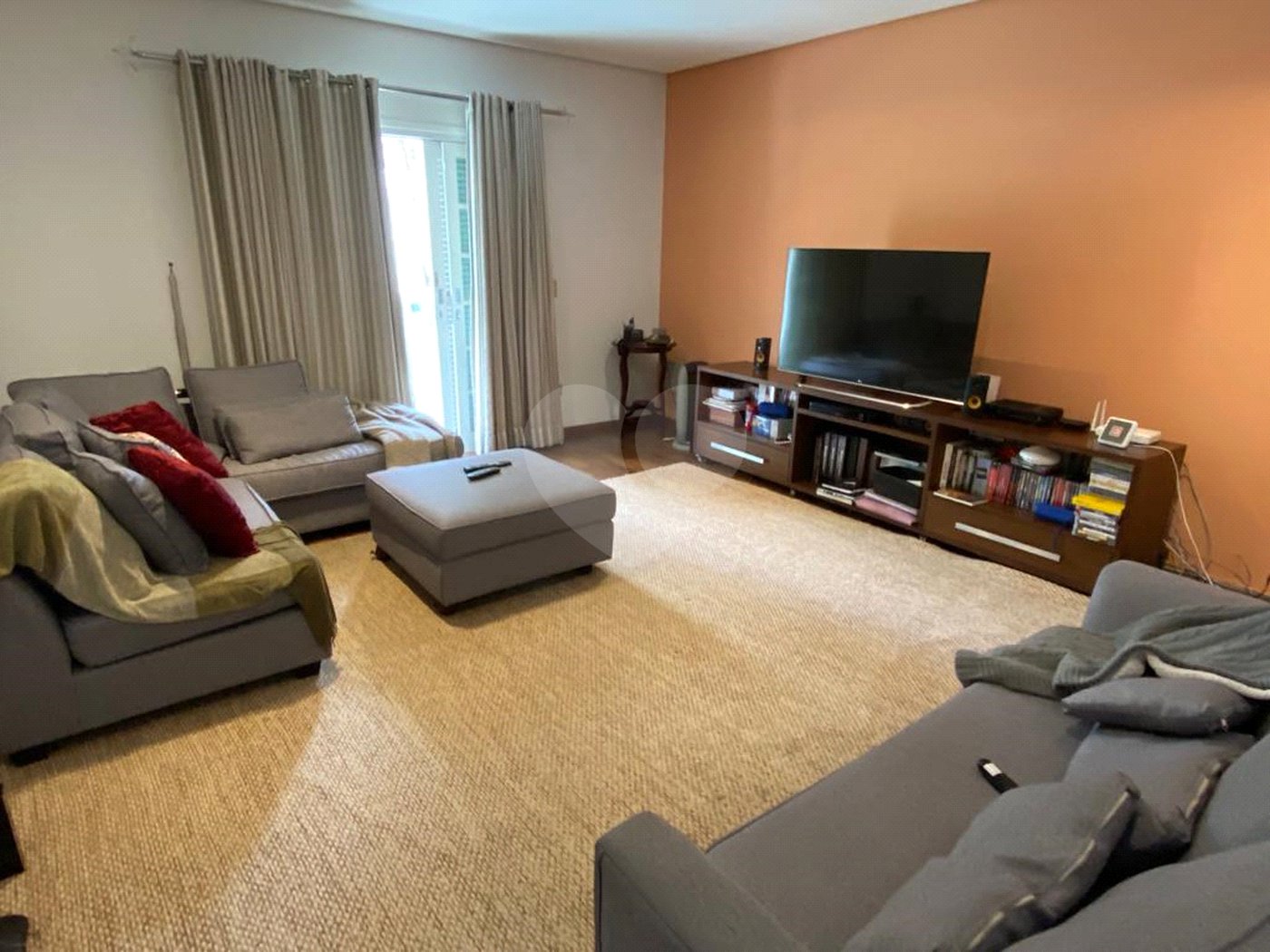 Sobrado à venda com 5 quartos, sendo 4 suítes, em Palmas do Tremembé, São Paulo, SP