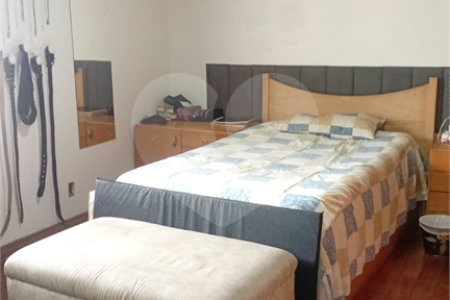 Casa à venda com 4 quartos, sendo 2 suítes, no condomínio Canamari, São Paulo - SP