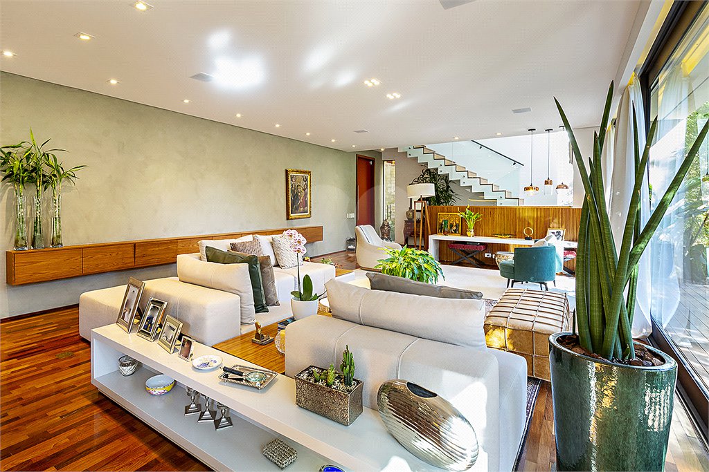 Casa à venda com 4 suítes no condomínio Vila Flora, São Paulo - SP