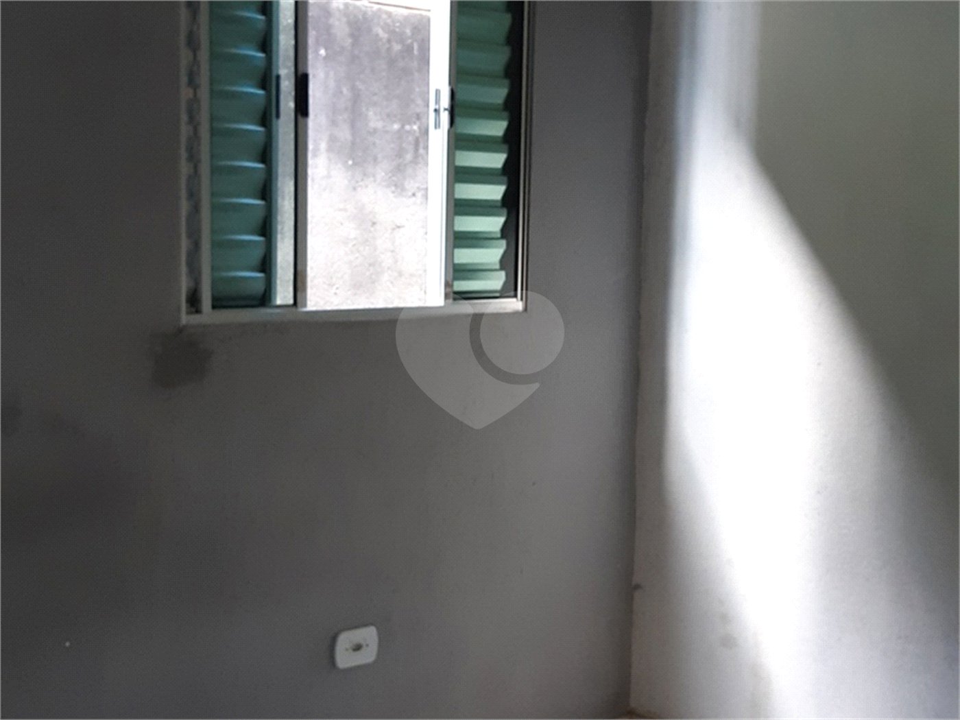 Sobrado à venda com 20 quartos em Jardim Peri, São Paulo, SP