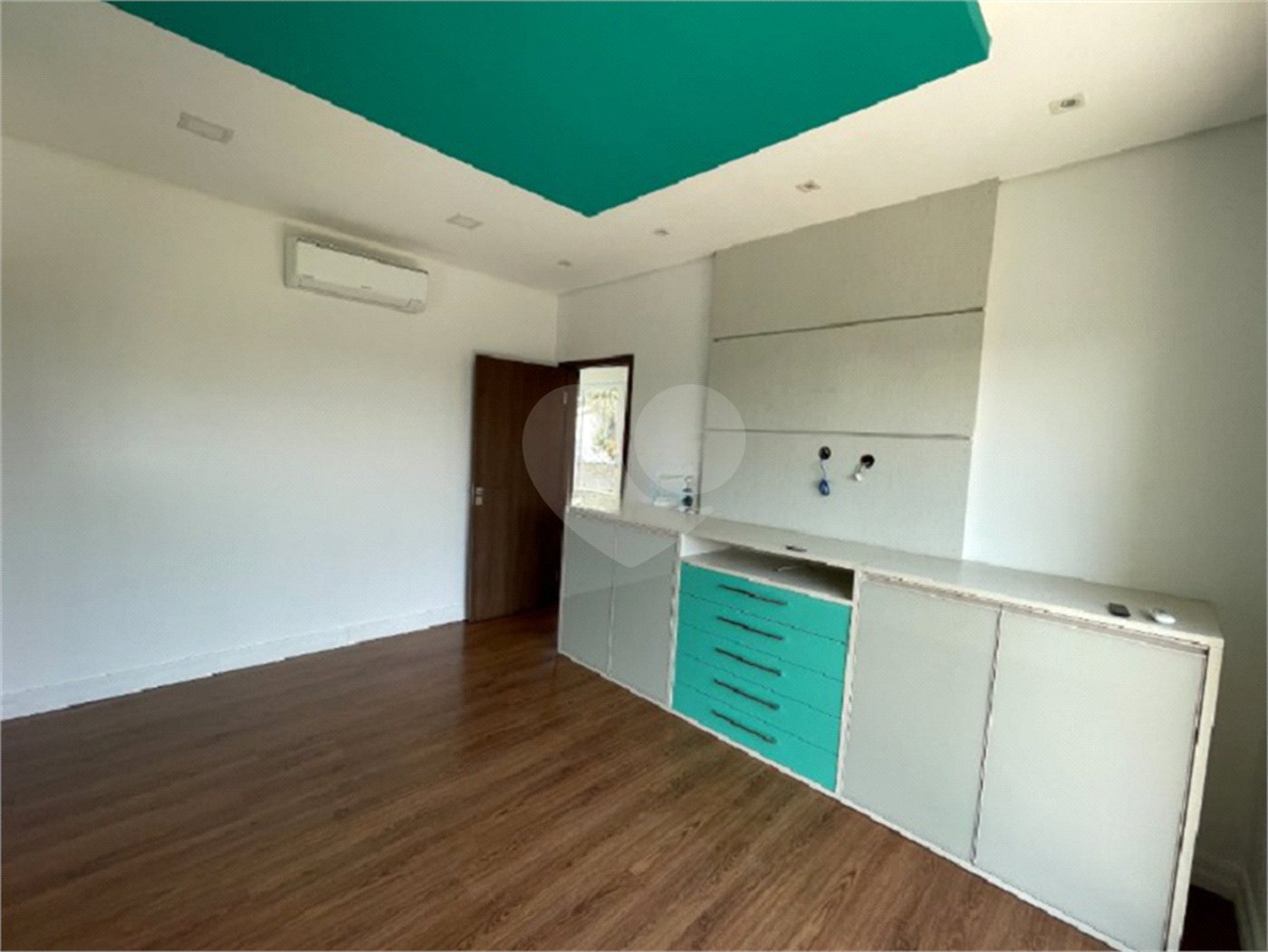 Casa à venda com 4 suítes em Jardim Imperial Hills Iii, Arujá, SP