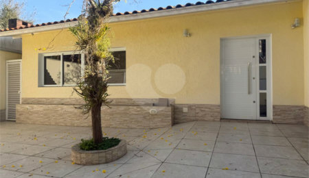 Casa Térrea à venda com 3 quartos, sendo 1 suíte,  em Alto da Boa Vista, São Paulo, SP