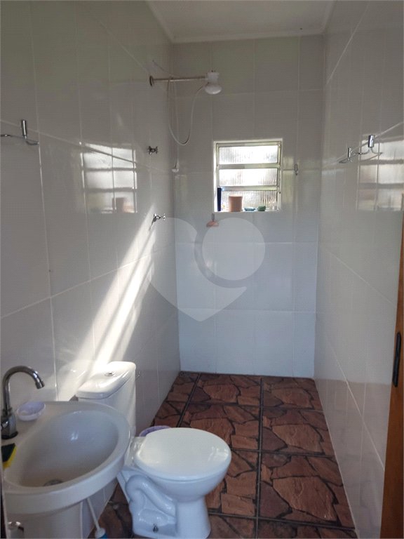 Casa à venda com 3 quartos, sendo 2 suítes, no condomínio Residencial Jardim Lago da Cantareira, Mairiporã - SP
