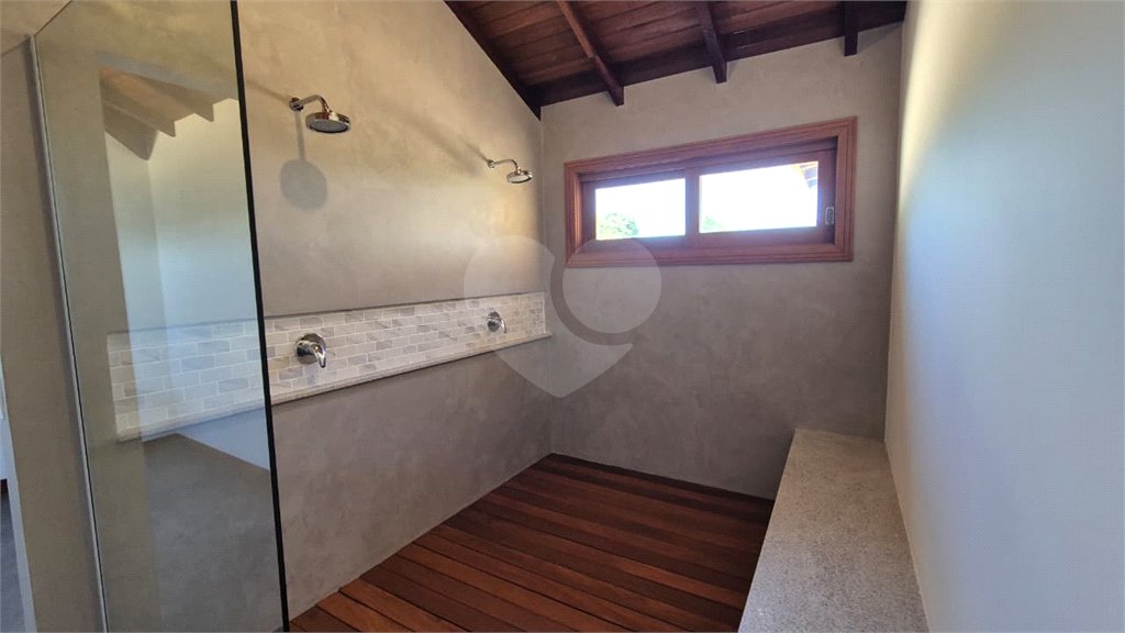 Casa à venda com 8 quartos, sendo 7 suítes, em Ferradura, Armação dos Búzios, RJ