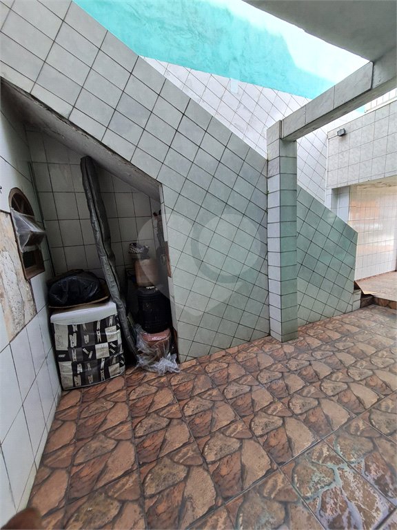 Casa à venda com 6 quartos em Vila dos Remédios, São Paulo, SP