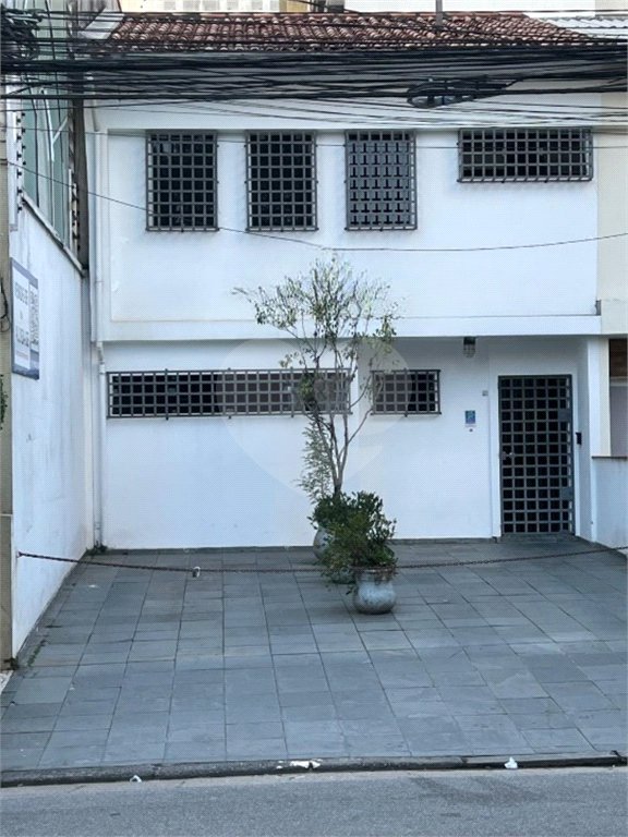 Sobrado à venda ou para alugar com 2 suítes em Itaim Bibi, São Paulo, SP