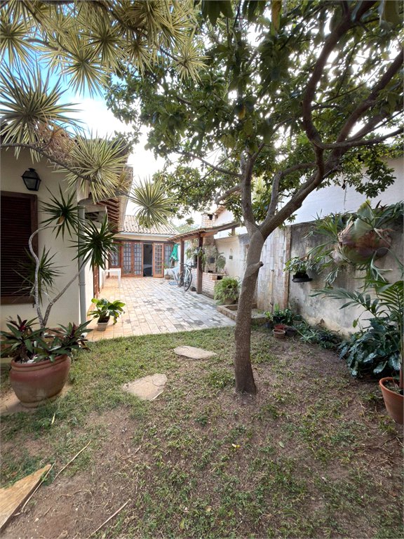 Casa à venda com 3 suítes em Portinho, Cabo Frio, RJ