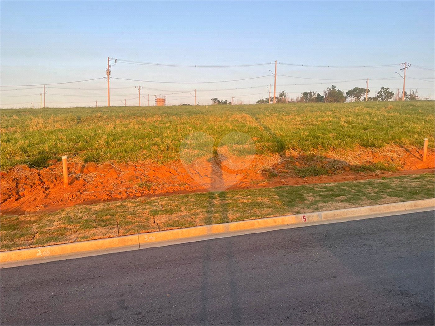 Terreno à venda no condomínio Elementum, Atibaia - SP