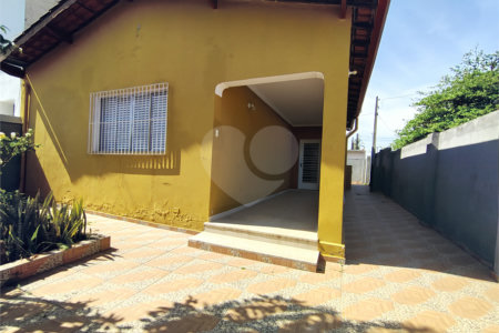 Casa à venda com 3 quartos, sendo 1 suíte, em Vila Assis, Sorocaba, SP