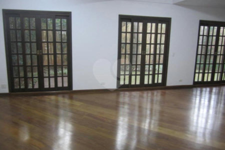 Casa para alugar com 4 quartos, sendo 2 suítes, no condomínio Palm Garden, São Paulo - SP