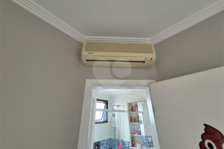 Cobertura à venda com 4 quartos, sendo 2 suítes, em Vila Hamburguesa, São Paulo, SP