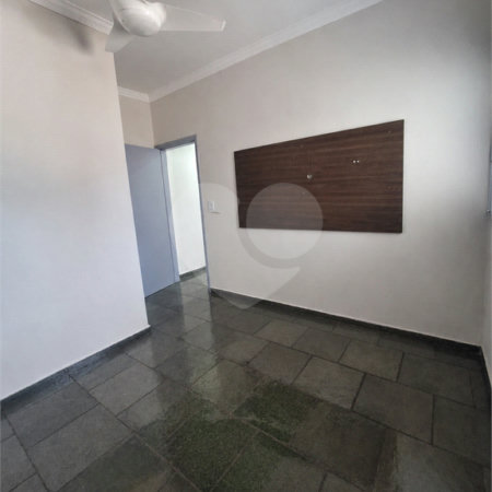 Apartamento à venda com 3 quartos, sendo 1 suíte,  em Condomínio Itamaraty, Ribeirão Preto, SP