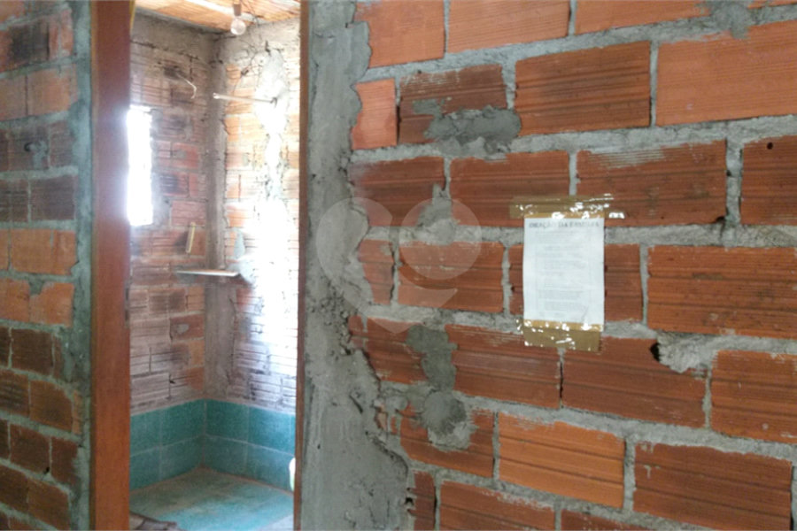 Terreno à venda com 4 quartos, sendo 1 suíte, em Parada Inglesa, São Paulo, SP