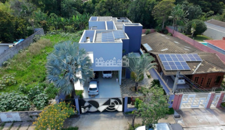 Casa à venda com 5 quartos, sendo 3 suítes,  em Loteamento Jardim Morumbi, Atibaia, SP