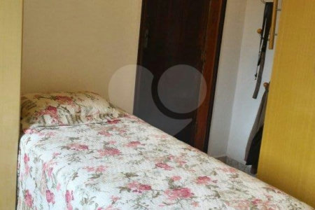 Sobrado à venda com 6 quartos em Chora Menino, São Paulo, SP