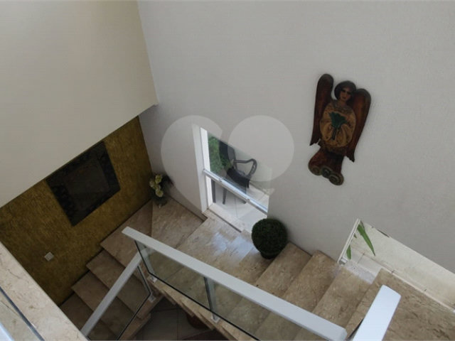 Casa à venda com 5 quartos, sendo 3 suítes,  em Capoavinha, Mairiporã, SP