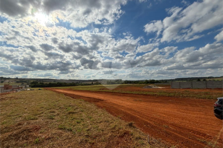 Terreno à venda em Portal dos Pinheiros Ii, Itapetininga, SP
