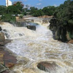 Casa à venda com 4 suítes no condomínio Primavera, Salto - SP