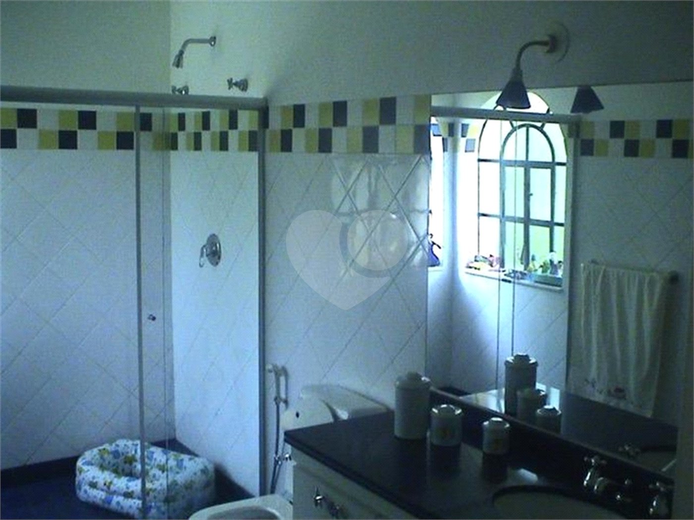 Casa à venda com 6 quartos, sendo 5 suítes, no condomínio São Joaquim, Vinhedo - SP
