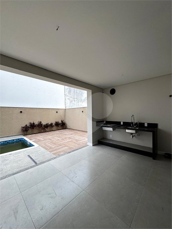 Casa à venda com 3 suítes no condomínio Belvedere I, Votorantim - SP