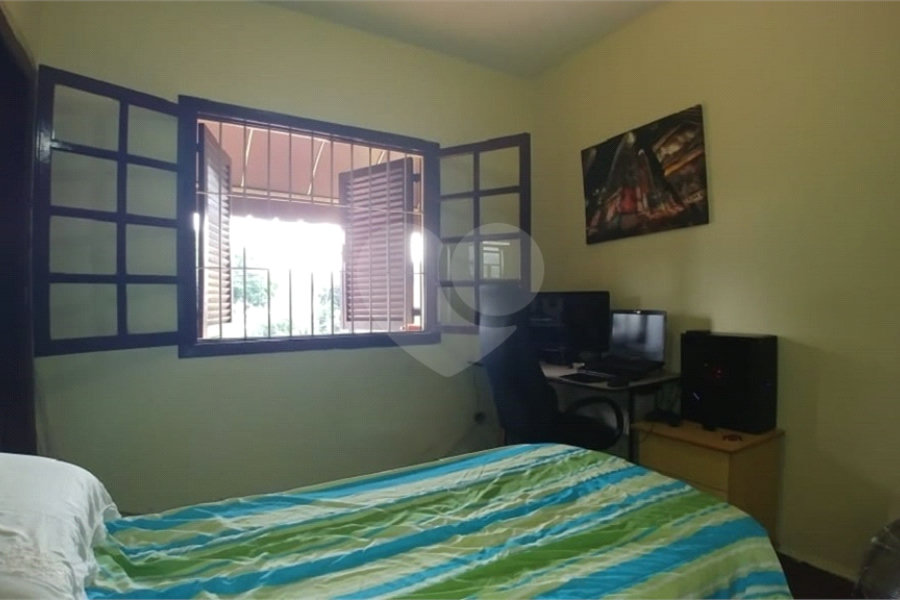 Sobrado à venda com 3 quartos, sendo 1 suíte,  em Tremembé, São Paulo, SP