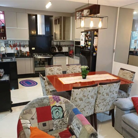 Casa à venda com 3 quartos, sendo 1 suíte, no condomínio Residencial Shekinah, São Paulo - SP