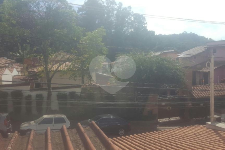 Casa à venda com 3 quartos, sendo 1 suíte, no condomínio Residencial Tremembé, São Paulo - SP