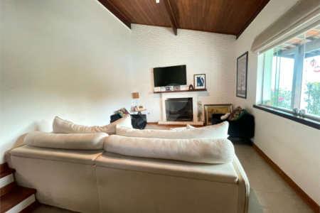 Casa à venda com 3 quartos, sendo 1 suíte, em Vila Esperia Ou Giglio, Atibaia, SP