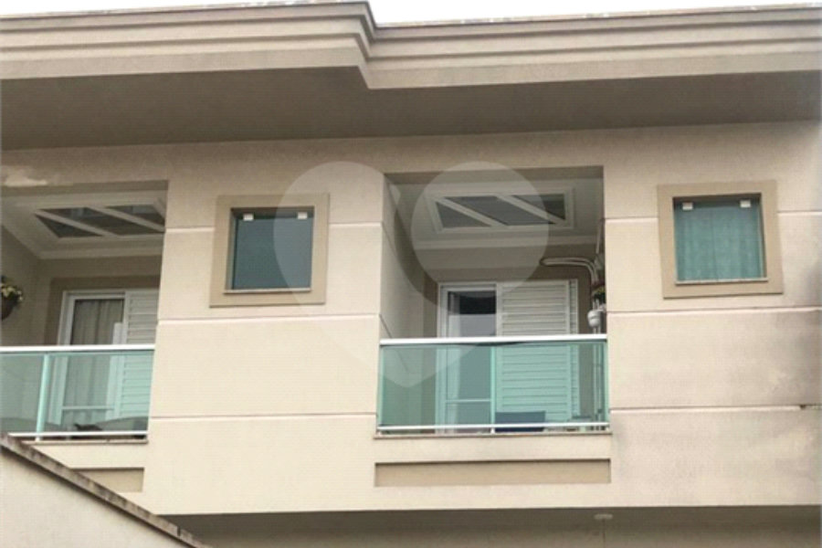 Sobrado à venda com 3 quartos, sendo 1 suíte, em Vila Mangalot, São Paulo, SP