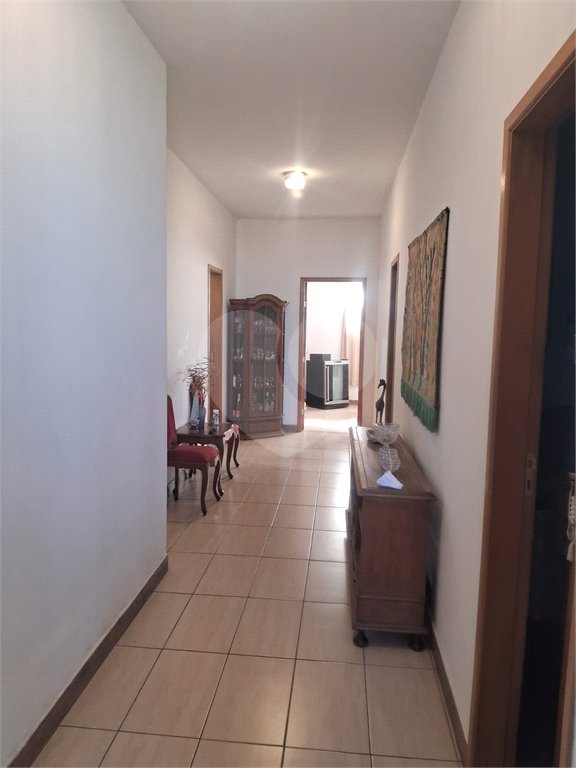 Casa à venda com 3 quartos, sendo 2 suítes, no condomínio Rio Bon, Rio de Janeiro - RJ
