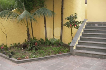Sobrado à venda com 4 suítes em Parque dos Príncipes, São Paulo, SP