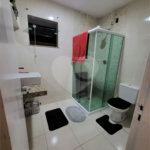 Casa à venda com 4 quartos, sendo 3 suítes, no condomínio Residencial Nelson Pinto, Rio de Janeiro - RJ
