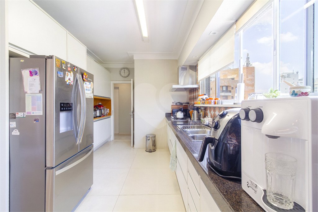 Apartamento à venda com 4 quartos, sendo 2 suítes, em Indianópolis, São Paulo, SP