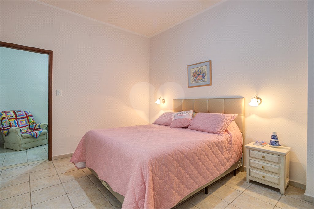 Casa à venda com 3 quartos, sendo 1 suíte, em Alto da Boa Vista, São Paulo, SP