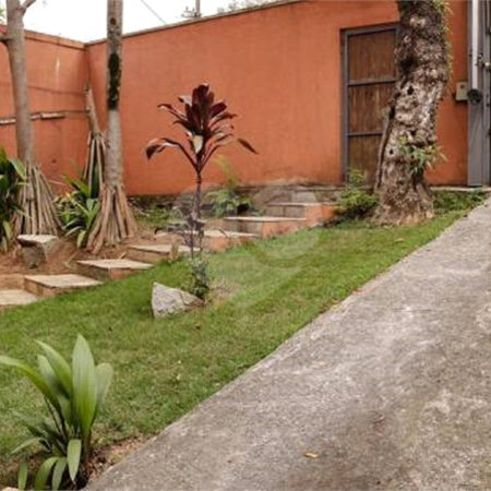 Sobrado à venda com 4 quartos, sendo 1 suíte,  em Brooklin Paulista, São Paulo, SP