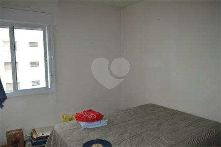 Apartamento à venda com 3 quartos, sendo 1 suíte,  em Vila Mariana, São Paulo, SP