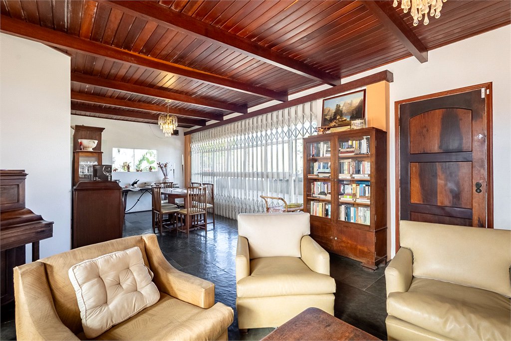 Casa à venda com 4 suítes em Jardim Londrina, São Paulo, SP