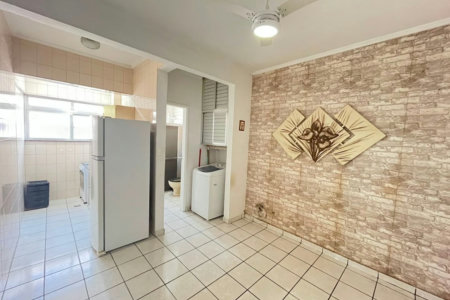 Apartamento na Quadra da Praia na Ponta da Praia – Andar Alto | Excelente Oportunidade em Santos!