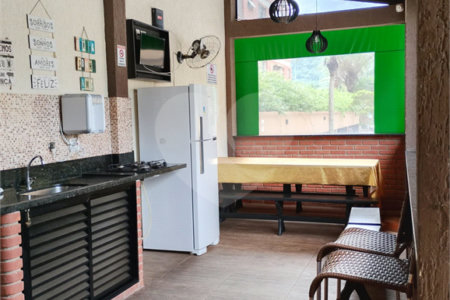 Apartamento à venda com 3 quartos, sendo 1 suíte,  em Enseada, Guarujá, SP